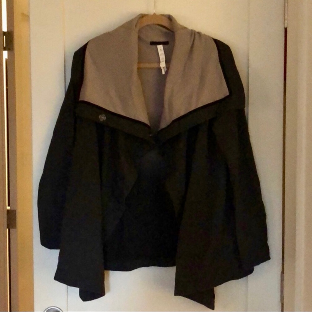 Lululemon grey sweatshirt